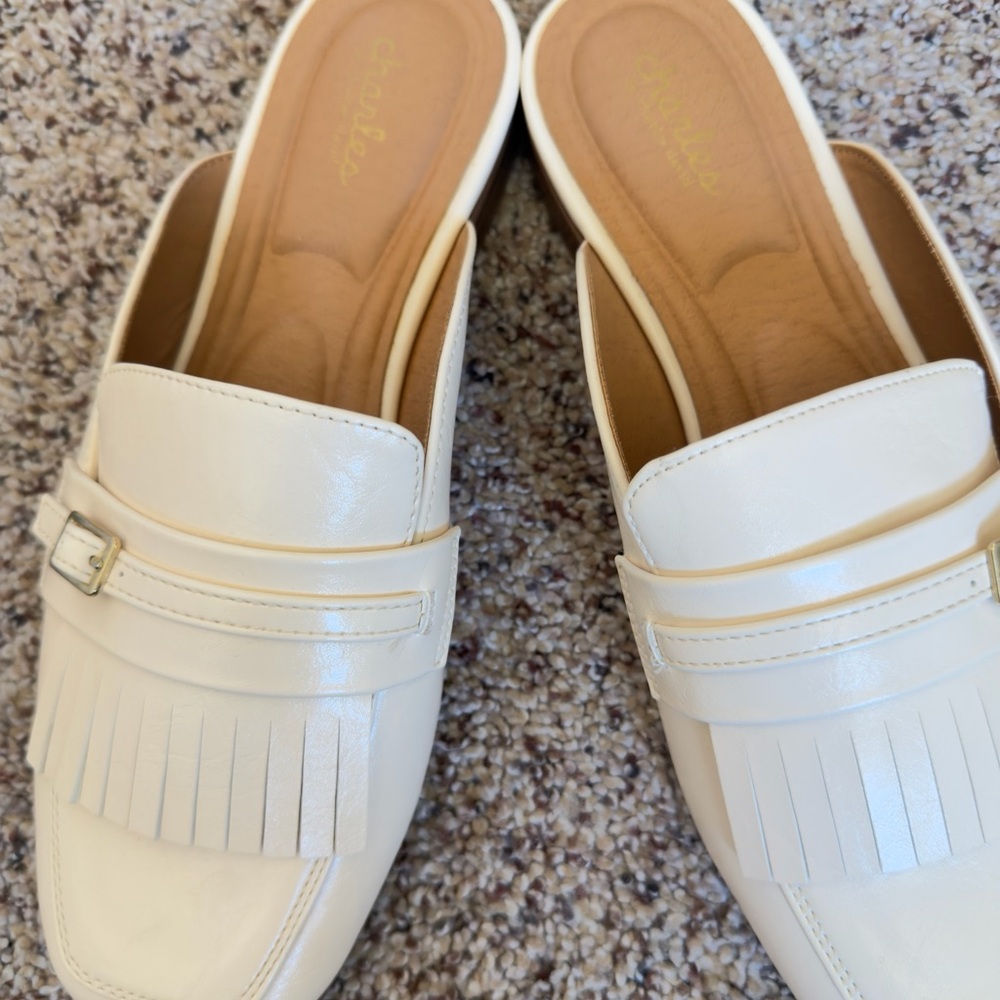 NWOT Charles By Charles David Cream Slip-On Mules - Picture 6 of 10